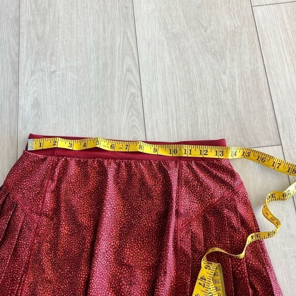 Spanx Women's Get Moving Pleated Rust Red Rich Athletic Skort Size M - Picture 3 of 8